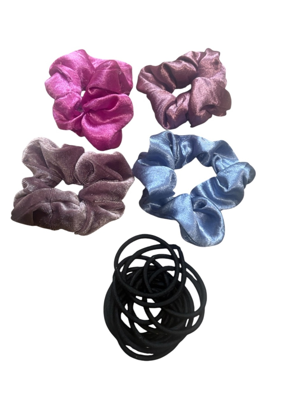 Urban Outfitters Set of 4 Velvet Scrunchies and 13 Hair Ties